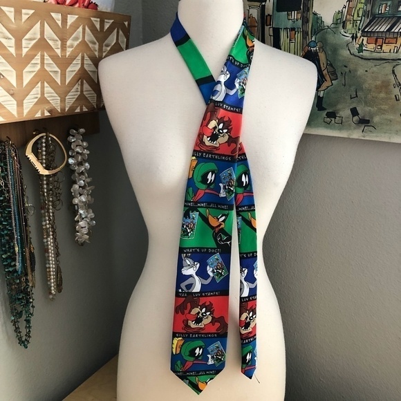 Vintage LOONY TOONS Stamp Collection Necktie - USPS 1997 - Picture 1 of 13